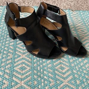 Naturalizer Black Sandle